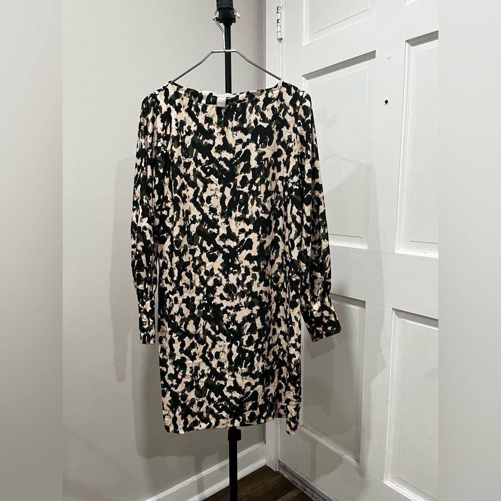 Green & cream Floral midi long sleeve dress